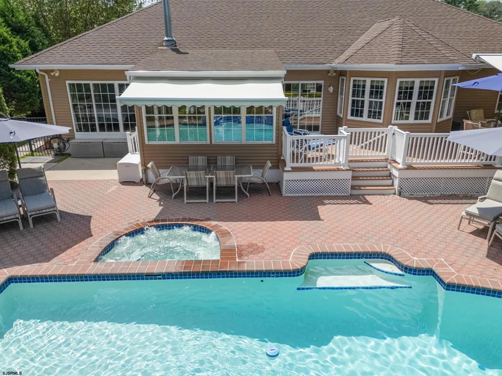 20 Pebble Beach Dr Egg Harbor Township, NJ 08234