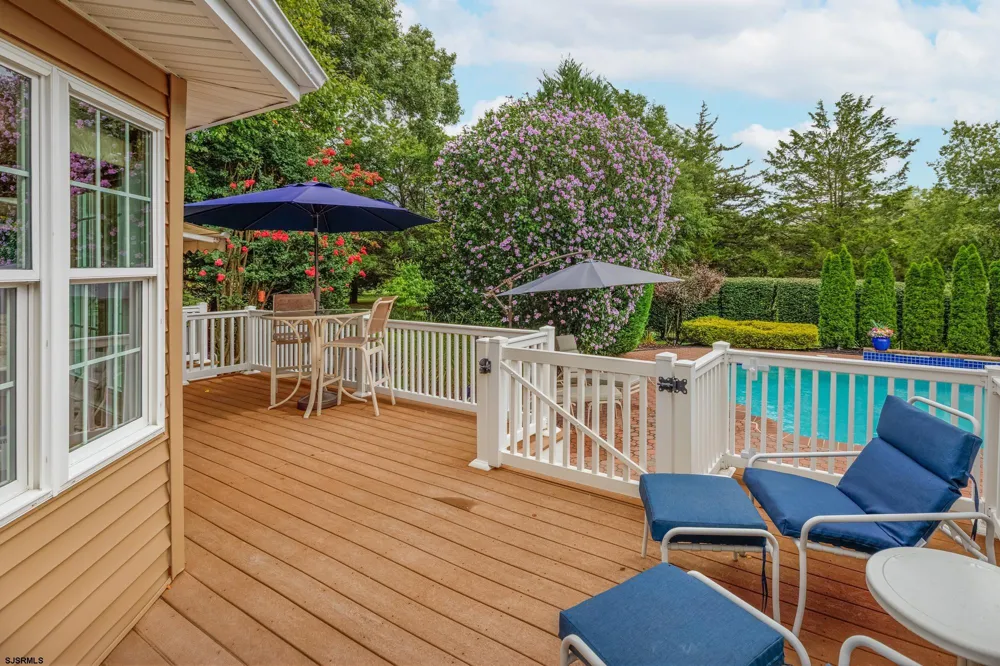 20 Pebble Beach Dr Egg Harbor Township, NJ 08234