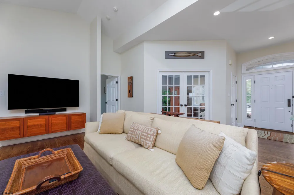 20 Pebble Beach Dr Egg Harbor Township, NJ 08234