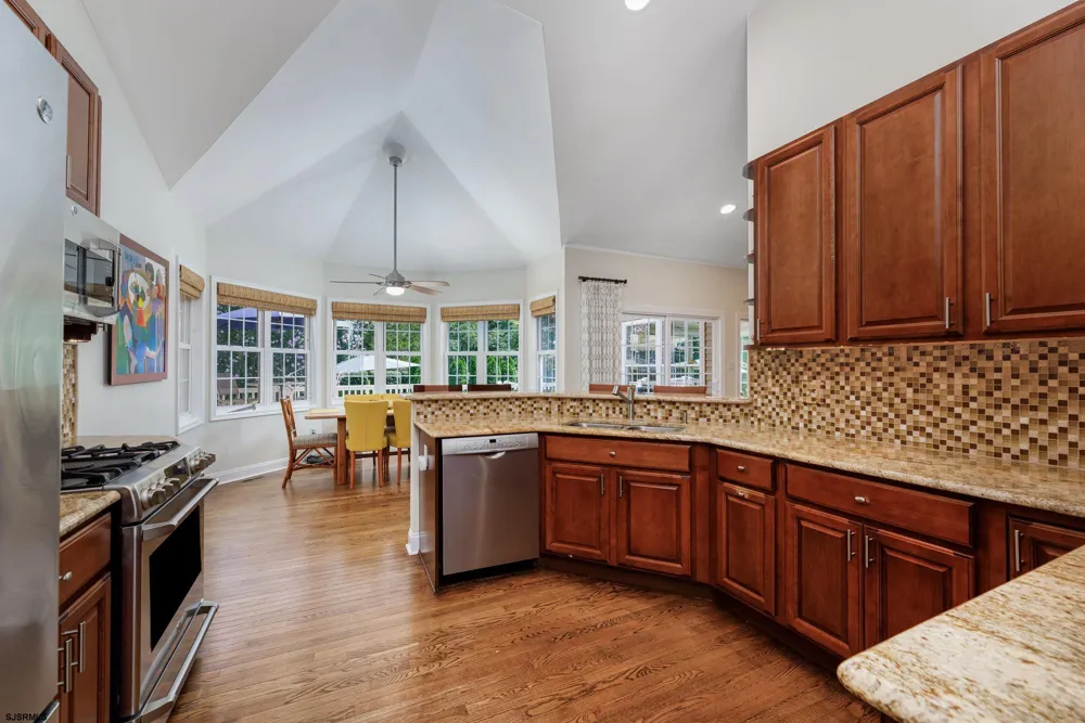 20 Pebble Beach Dr Egg Harbor Township, NJ 08234