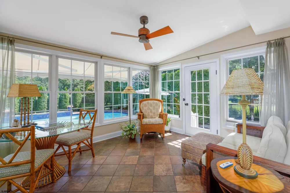 20 Pebble Beach Dr Egg Harbor Township, NJ 08234