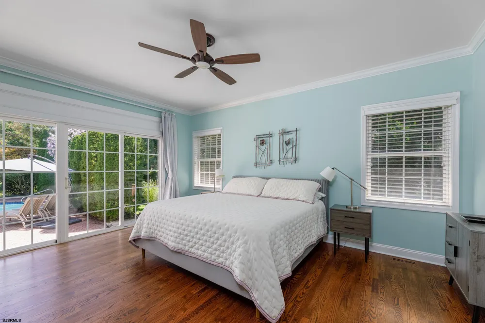 20 Pebble Beach Dr Egg Harbor Township, NJ 08234