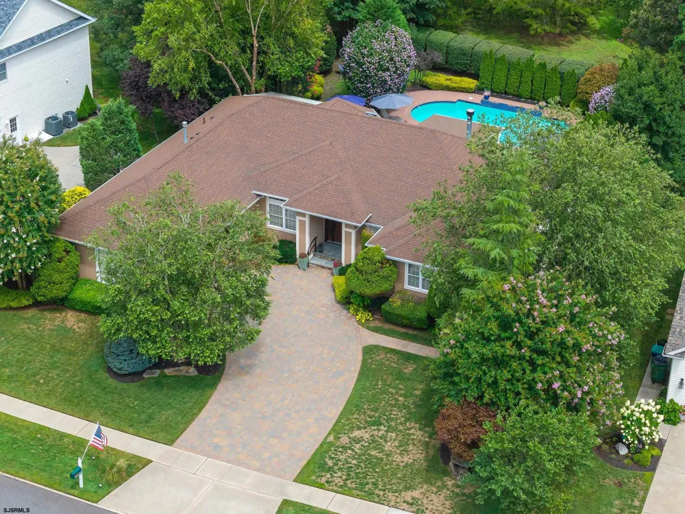 20 Pebble Beach Dr Egg Harbor Township, NJ 08234