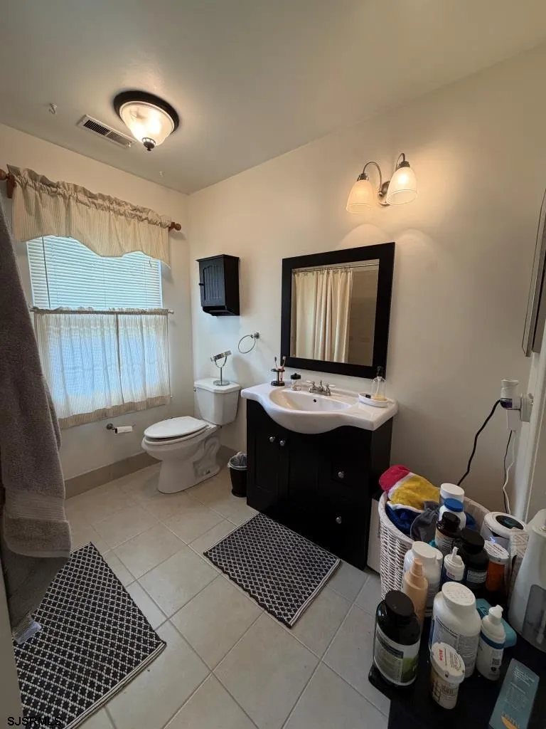 841 E Fishers Creek Rd. Smithville, NJ 08205