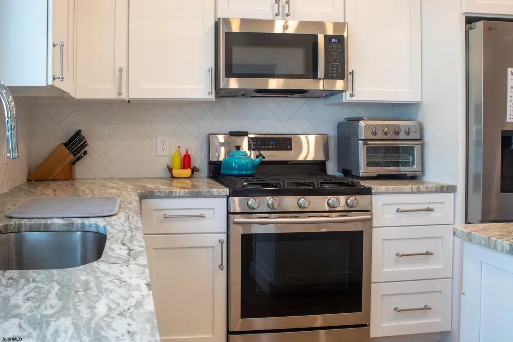 115 N Richards Ave Ventnor, NJ 08406