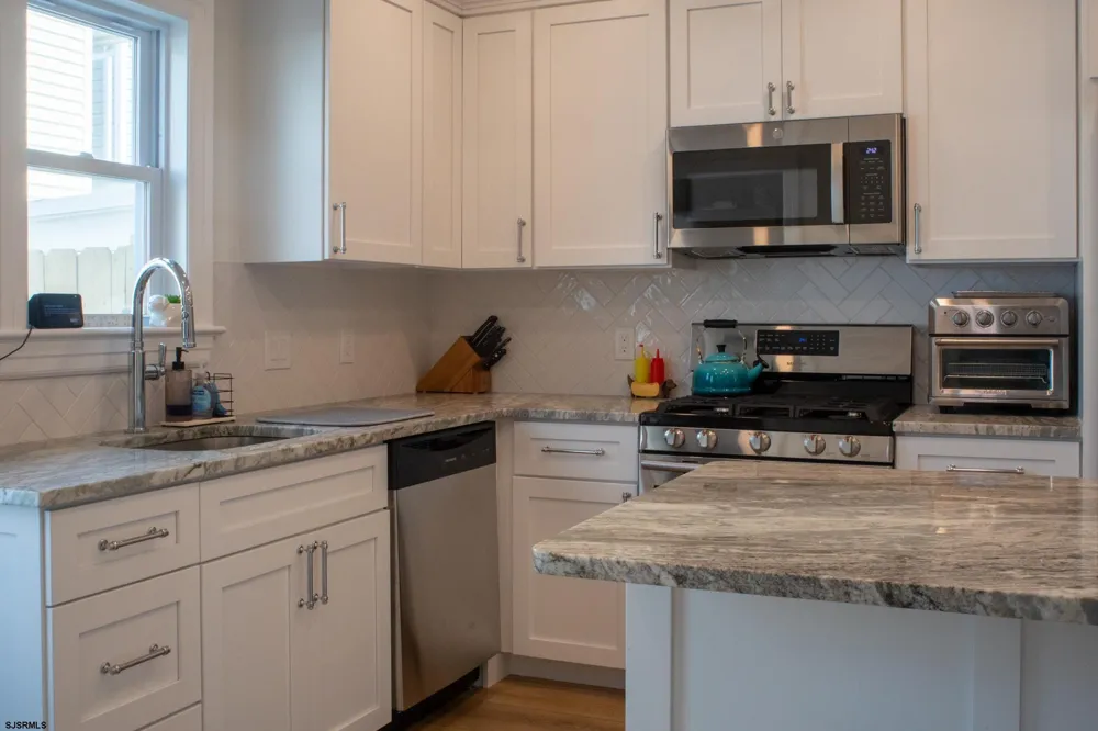 115 N Richards Ave Ventnor, NJ 08406