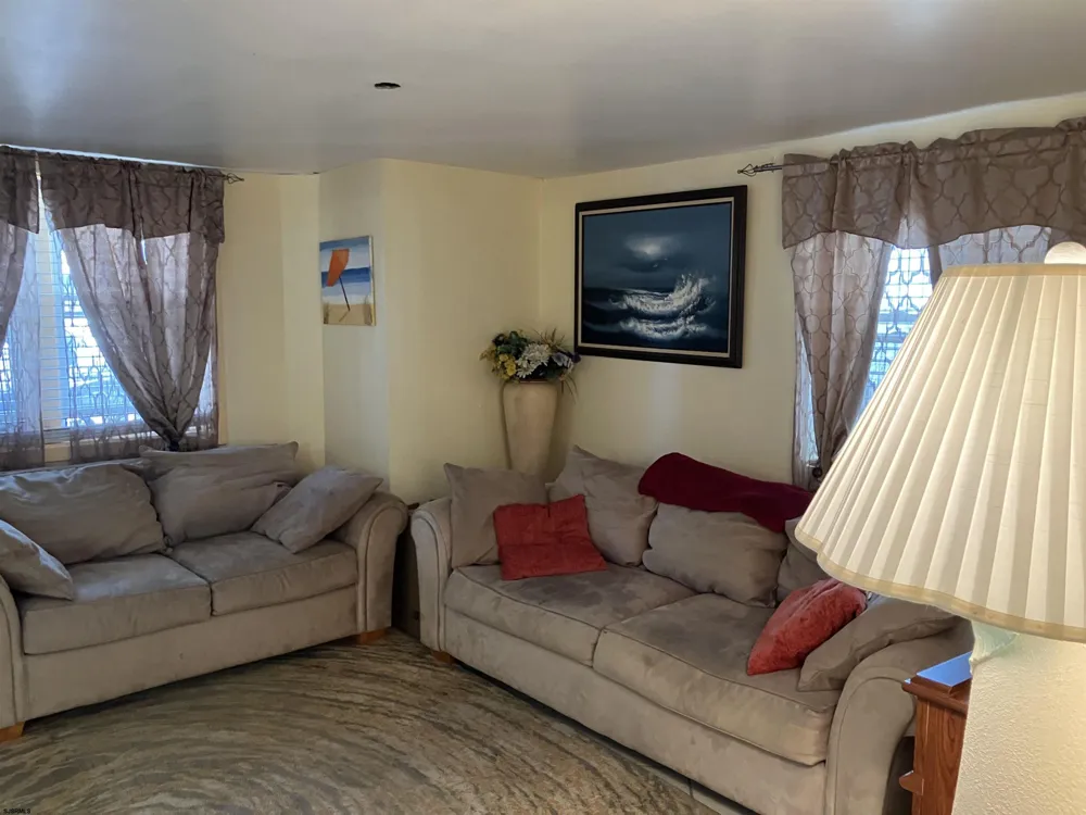 104 S Frankfort Ave Ventnor, NJ 08406
