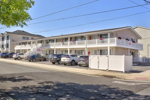 130 N Adams Ave