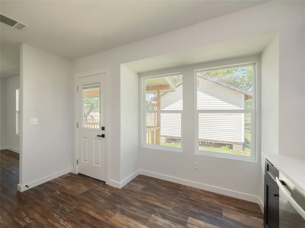 109 Elizabeth Drive Spicewood, TX 78669