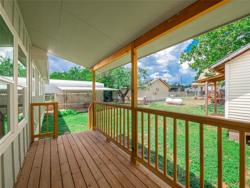 109 Elizabeth Drive Spicewood, TX 78669
