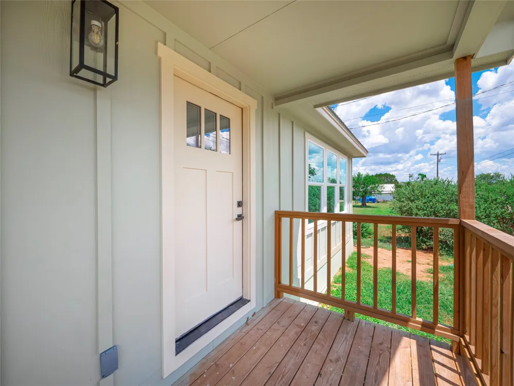 109 Elizabeth Drive Spicewood, TX 78669