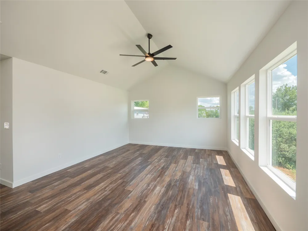 109 Elizabeth Drive Spicewood, TX 78669