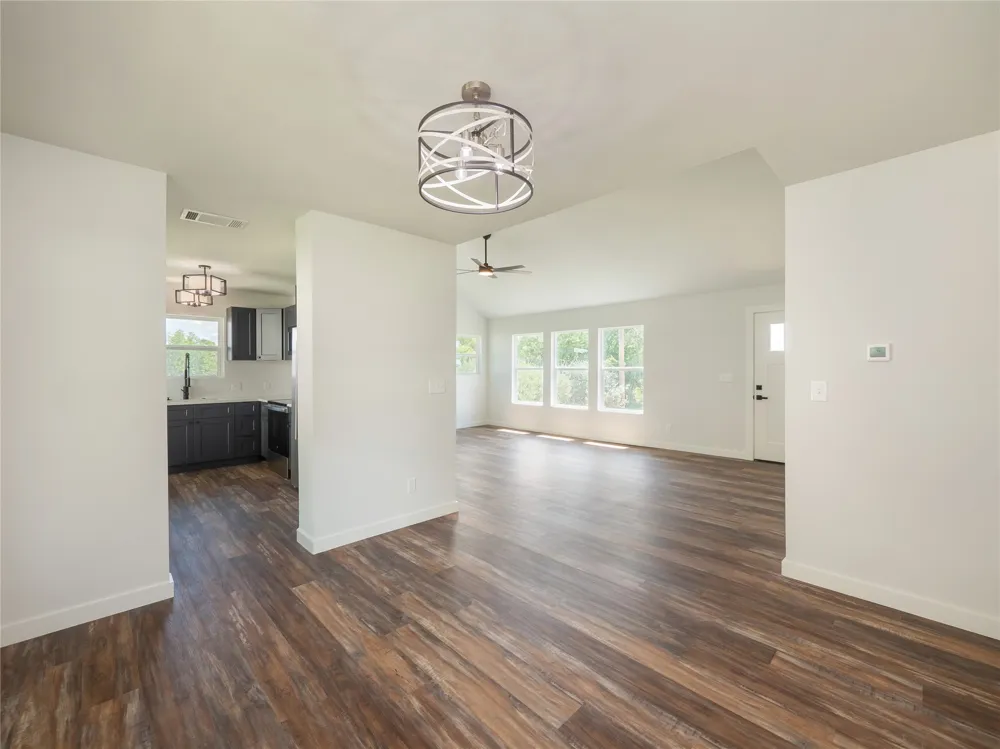 109 Elizabeth Drive Spicewood, TX 78669