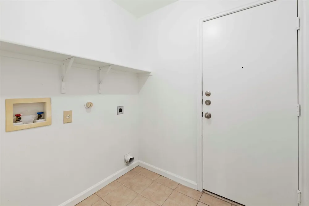 12524 Sky Harbor Drive Del Valle, TX 78617
