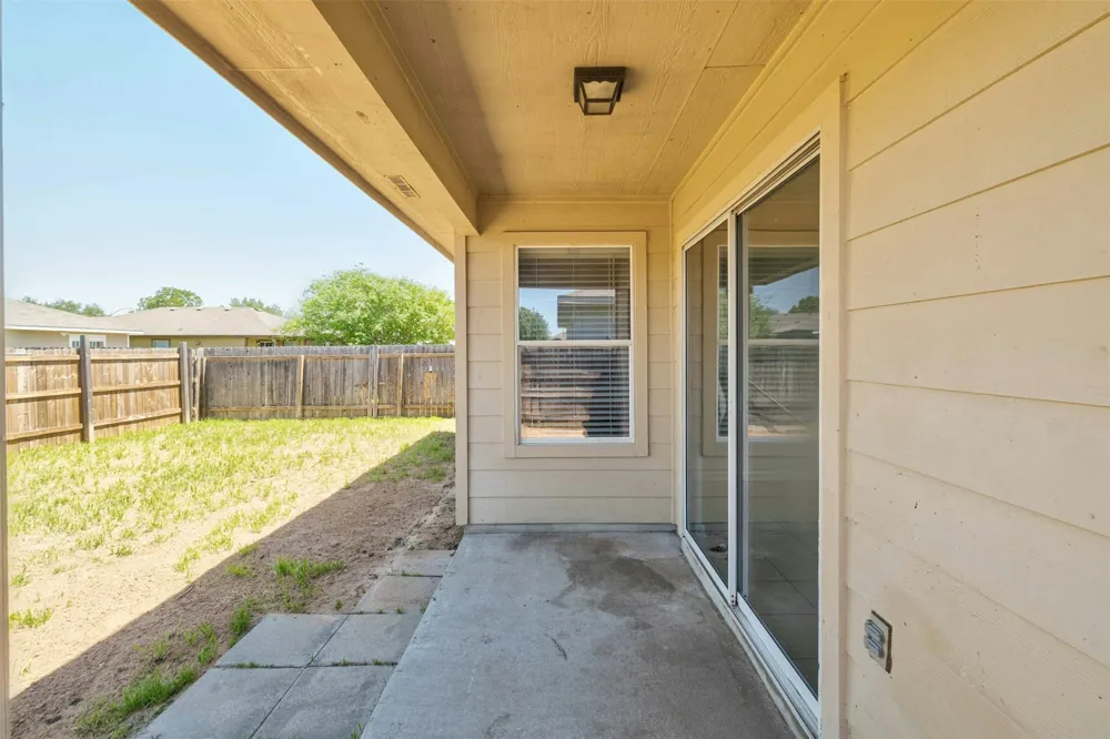 12524 Sky Harbor Drive Del Valle, TX 78617