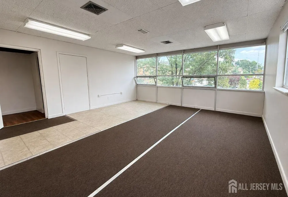 385-389 Main Street Metuchen, NJ 08840