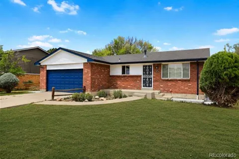 3963 W 65th Place