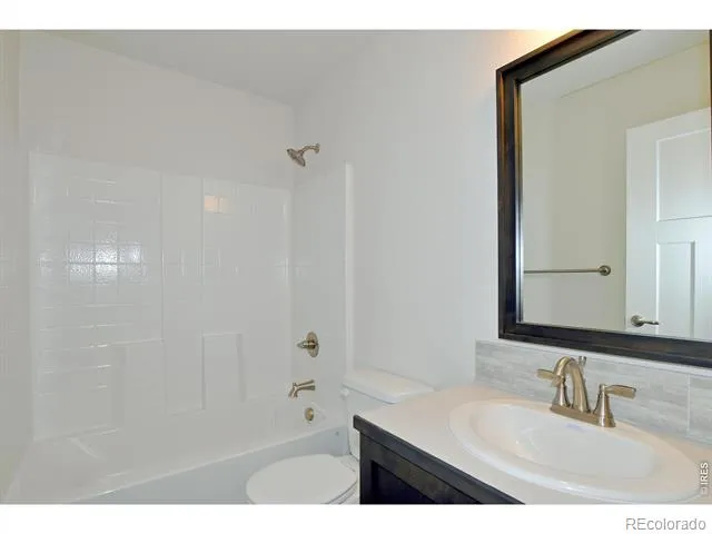 1189 Crown Sparrow Street Johnstown, CO 80534