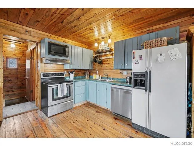 28 Possum Court Drake, CO 80515