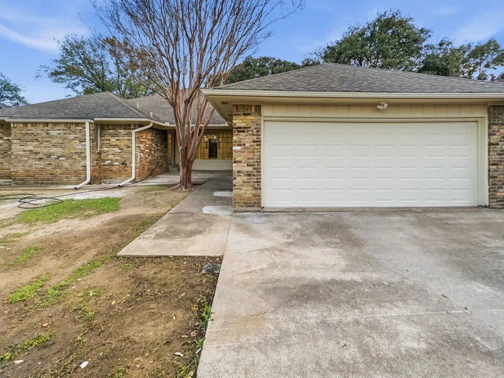 2409 Castle Street Irving, TX 75038