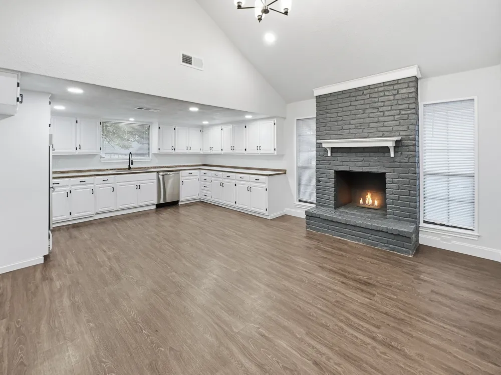 2409 Castle Street Irving, TX 75038