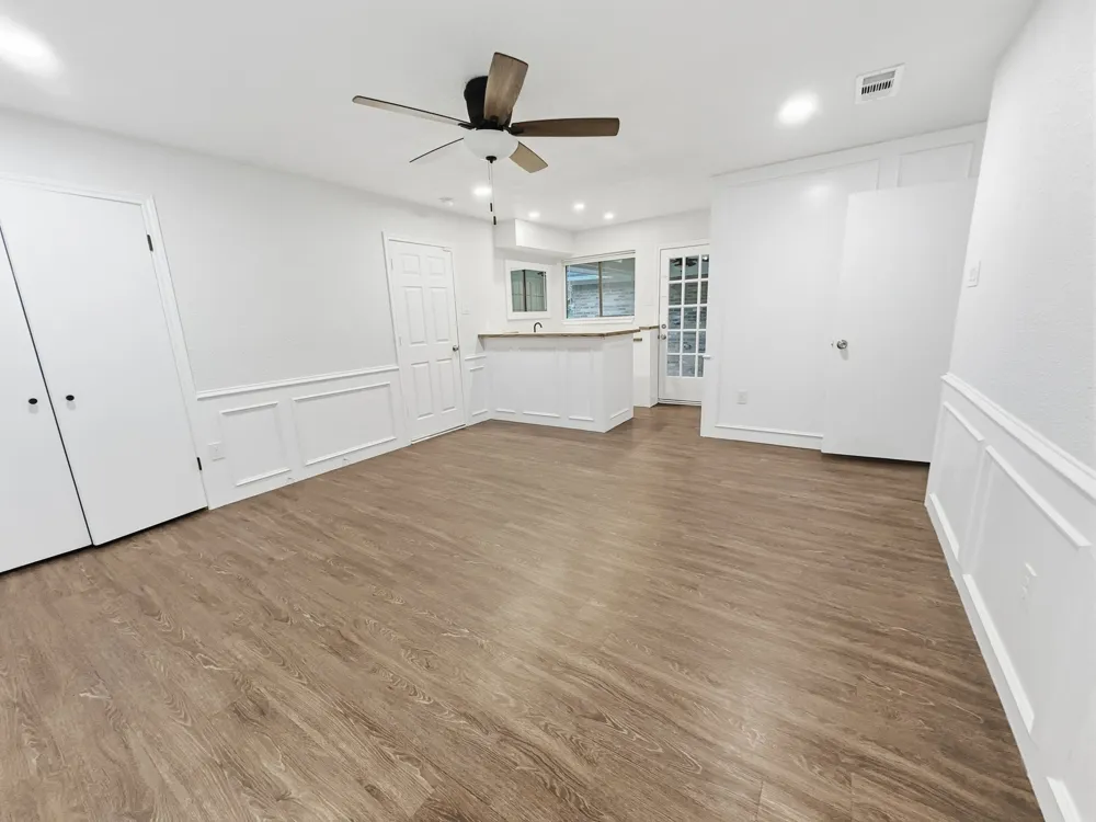2409 Castle Street Irving, TX 75038