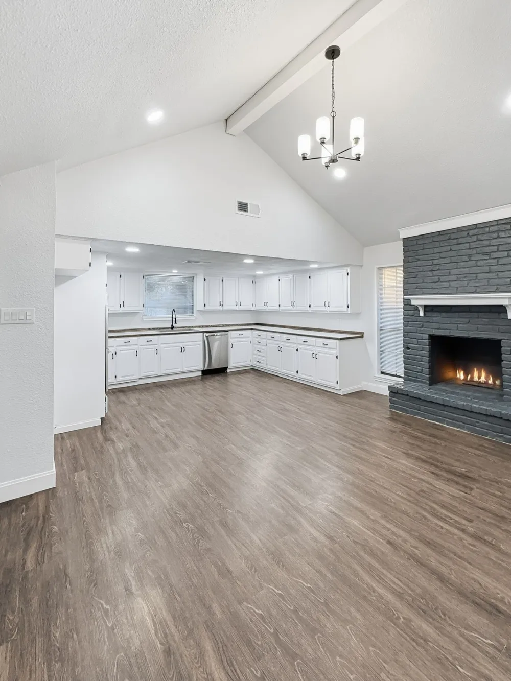 2409 Castle Street Irving, TX 75038