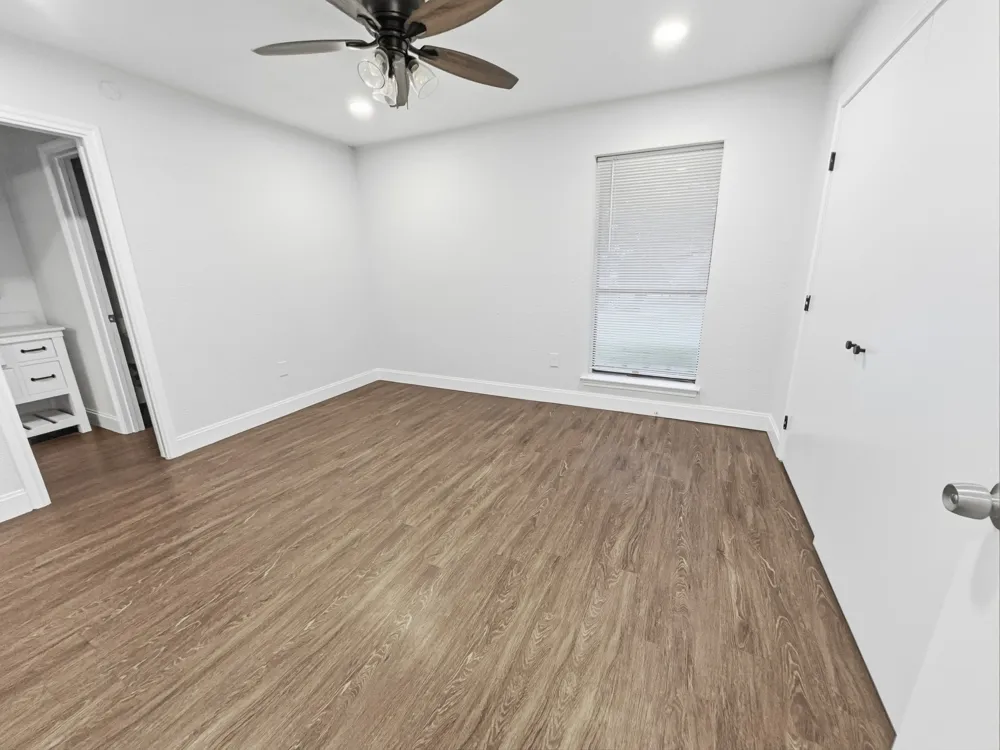2409 Castle Street Irving, TX 75038