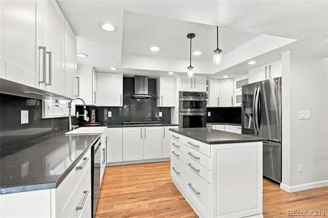 1721 E Phillips Avenue Centennial, CO 80122