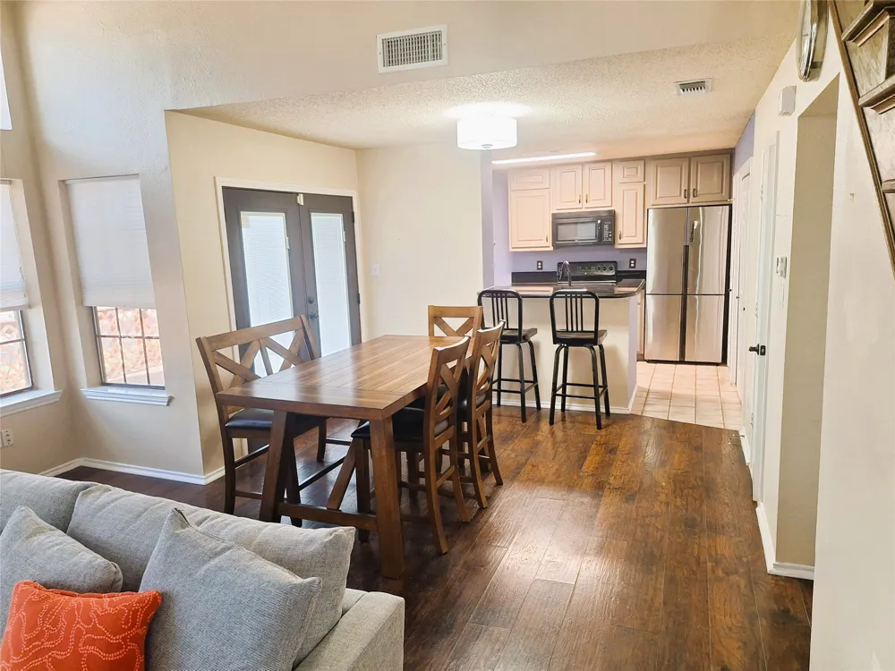 408 Santa Fe Trail #61 Irving, TX 75063