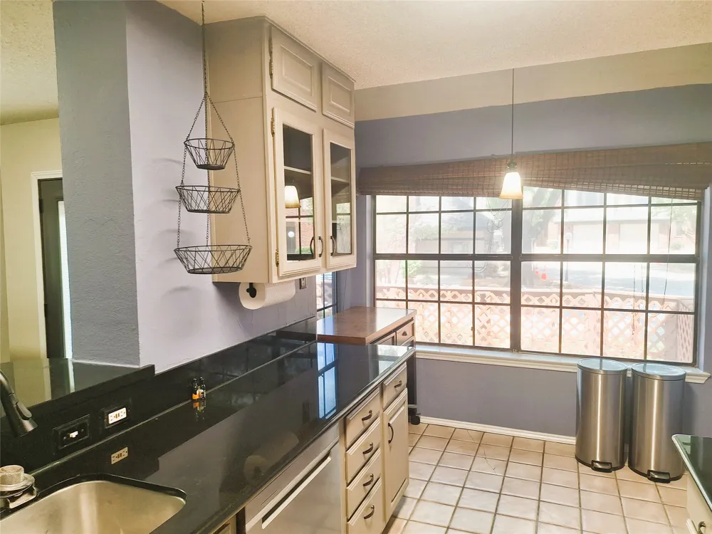 408 Santa Fe Trail #61 Irving, TX 75063