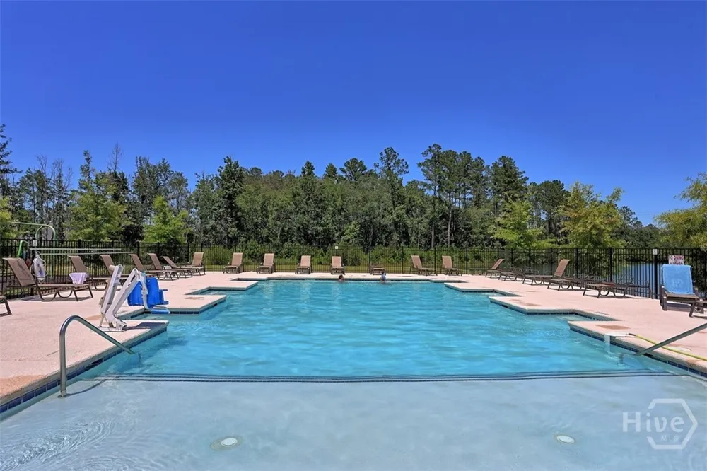 305 Coconut Drive Bloomingdale, GA 31302