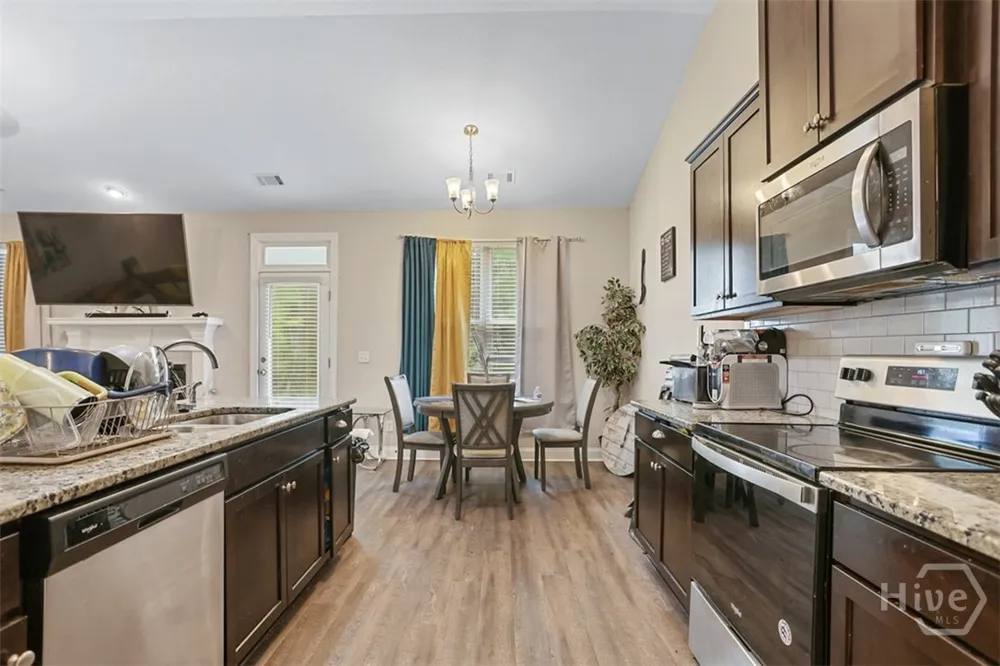 305 Coconut Drive Bloomingdale, GA 31302