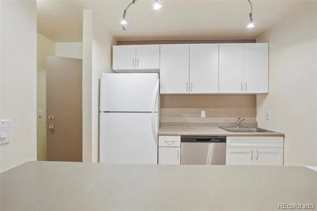 2707 Valmont Road #211B Boulder, CO 80304