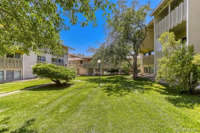 2707 Valmont Road #211B Boulder, CO 80304