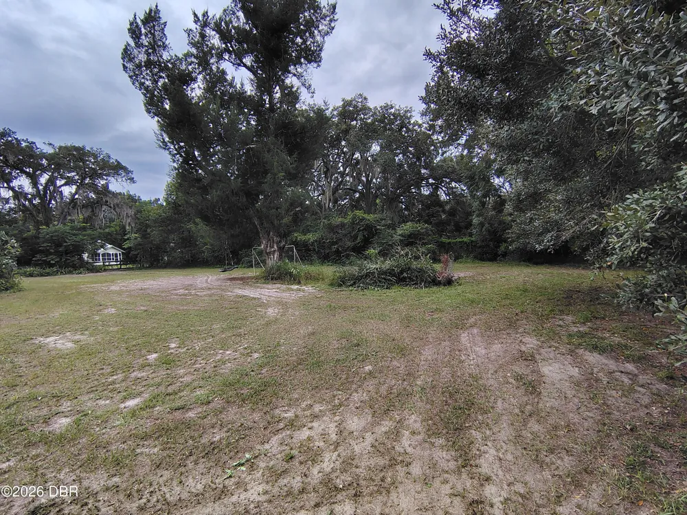 27401 Main Avenue Okahumpka, FL 34762