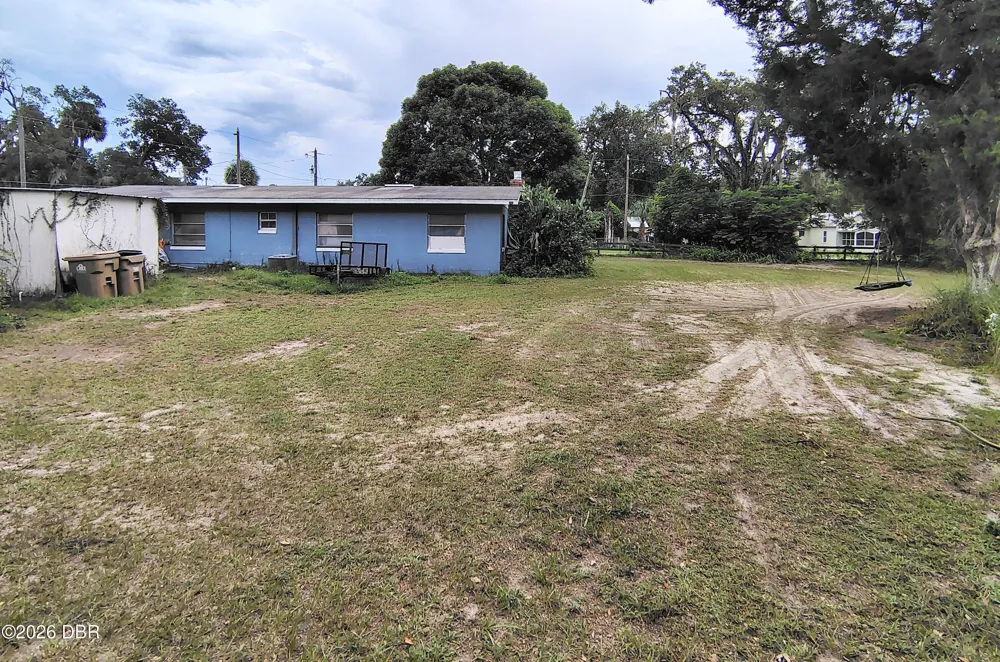 27401 Main Avenue Okahumpka, FL 34762
