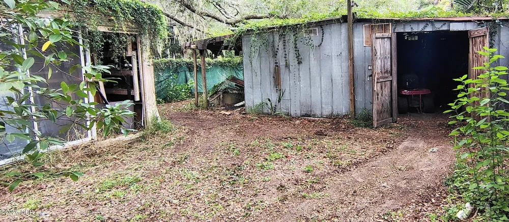 27401 Main Avenue Okahumpka, FL 34762