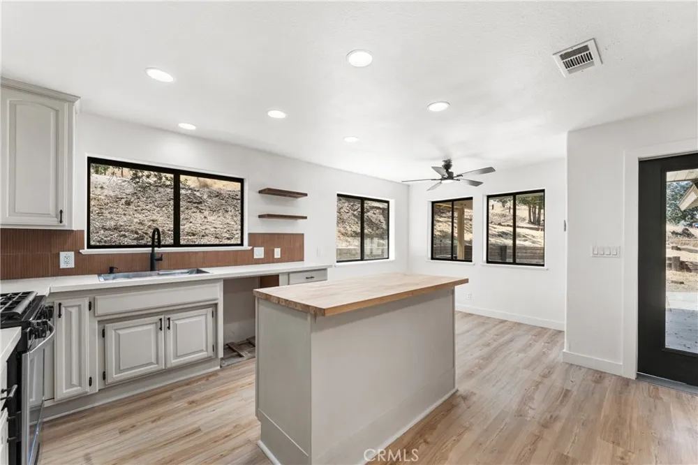 22381 William Tell Trail Tehachapi, CA 93561