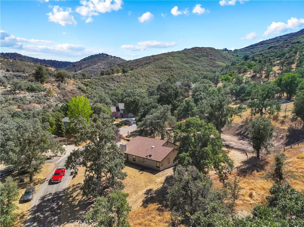 22381 William Tell Trail Tehachapi, CA 93561