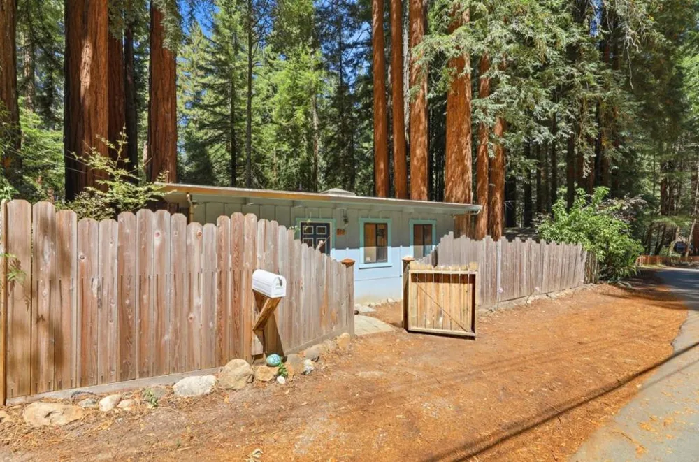 300 Teilh Drive Boulder Creek, CA 95006