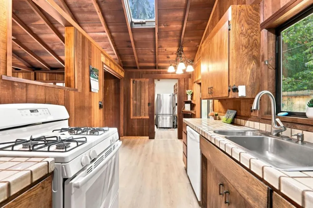 300 Teilh Drive Boulder Creek, CA 95006