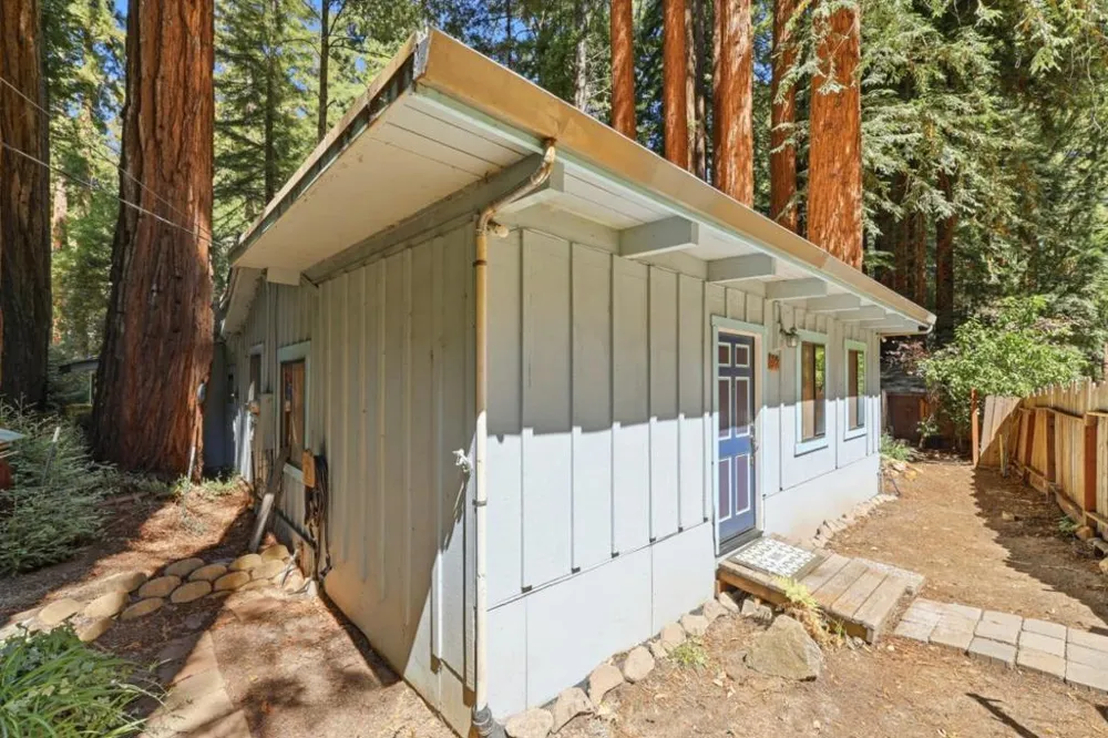300 Teilh Drive Boulder Creek, CA 95006