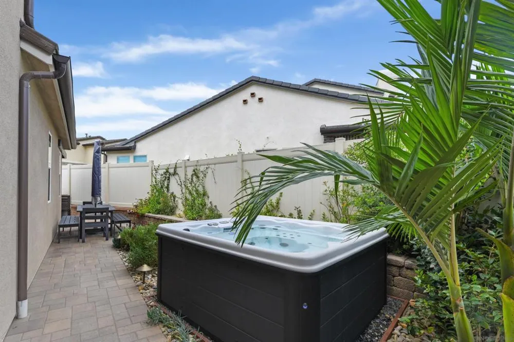 11321 Jacob Ln San Diego, CA 92129
