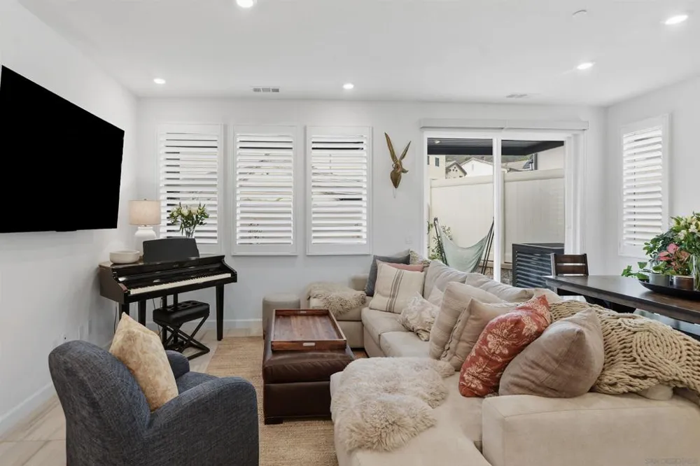 11321 Jacob Ln San Diego, CA 92129