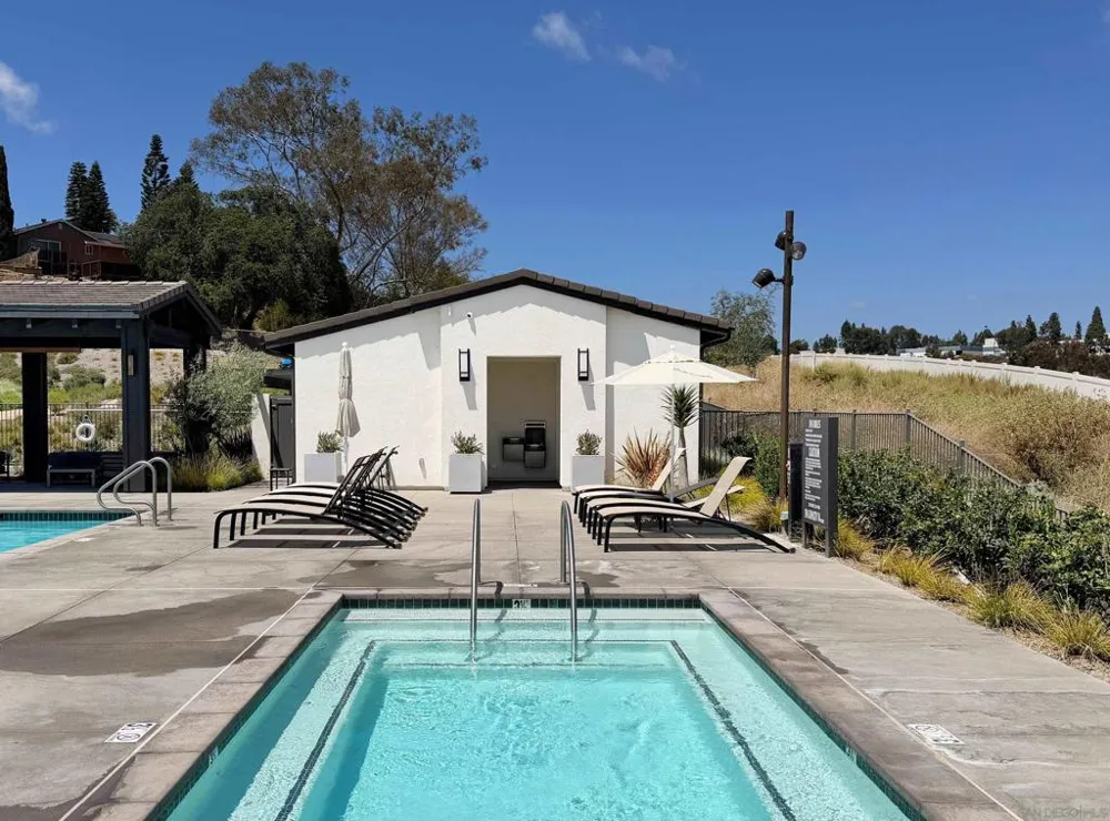 11321 Jacob Ln San Diego, CA 92129