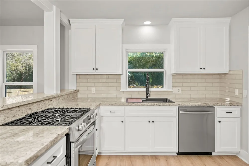 805 E Tom Green Street Brenham, TX 77833