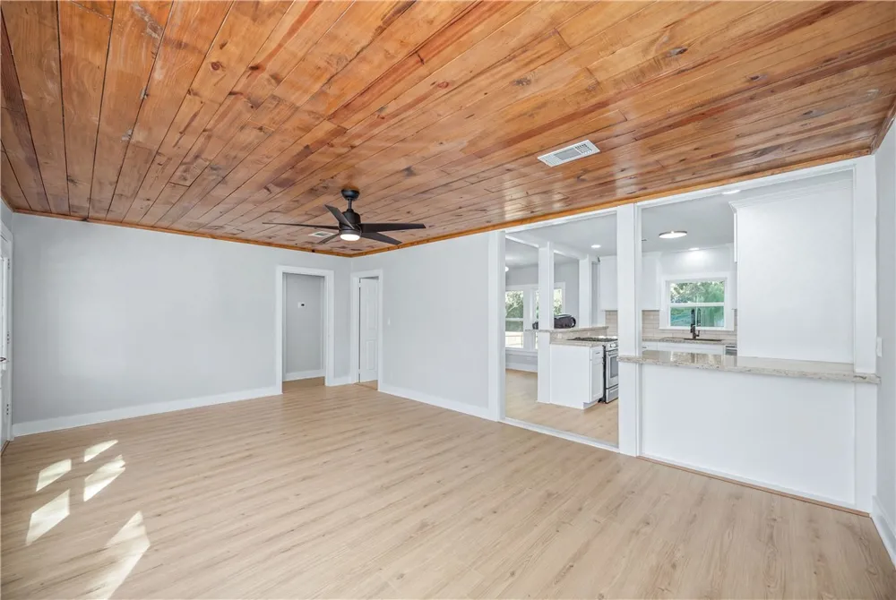 805 E Tom Green Street Brenham, TX 77833