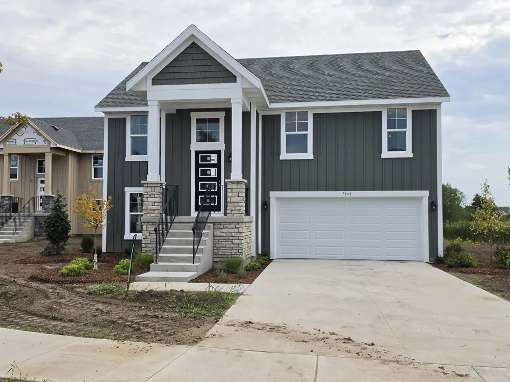 7444 Traditional Court SE Caledonia, MI 49316