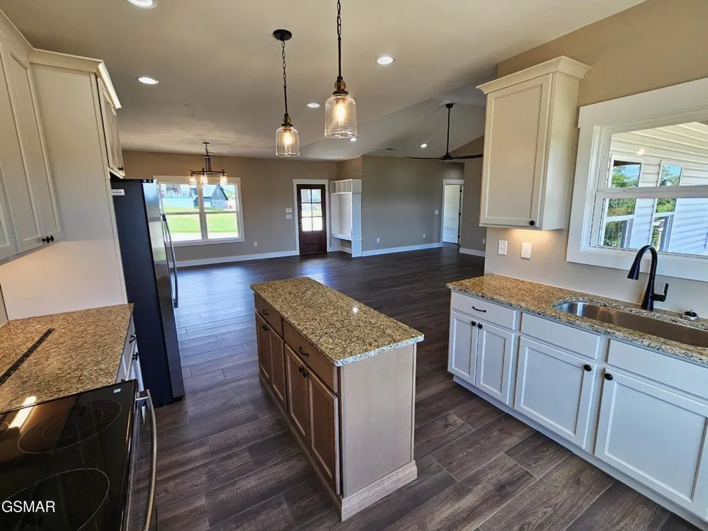 2711 Vista Meadows Lane Sevierville, TN 37876